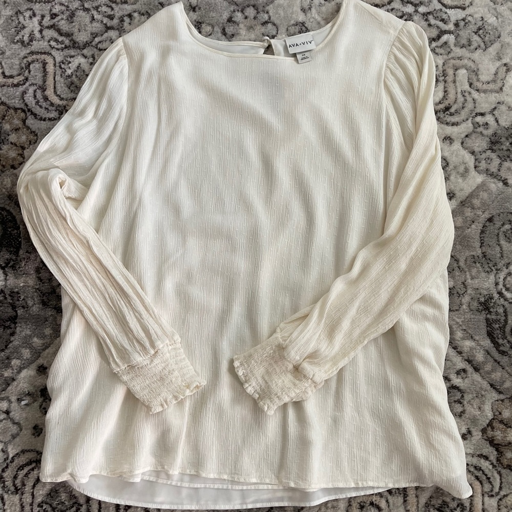 Top - Picture 2 of 2